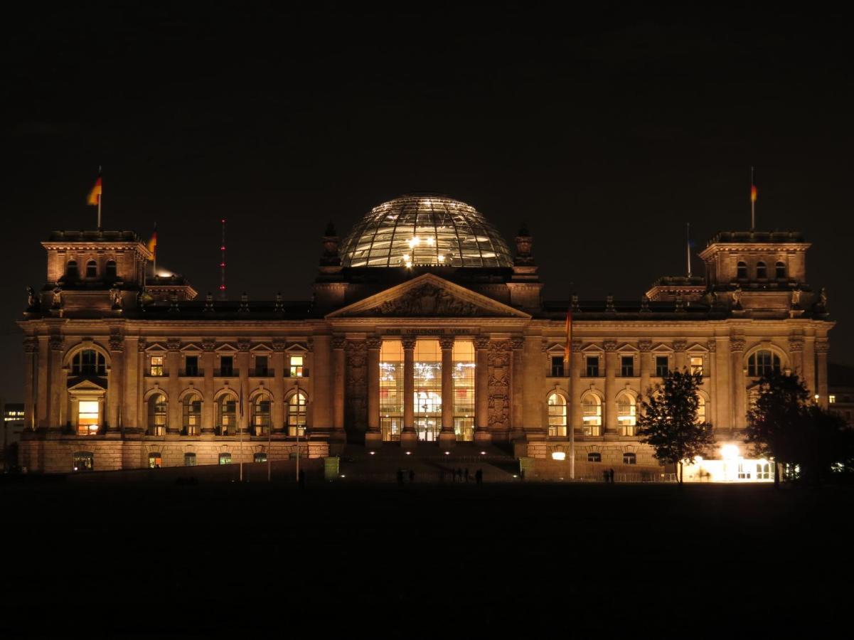 Apartment&Rooms Near Brandenburg Gate Berlin Dış mekan fotoğraf